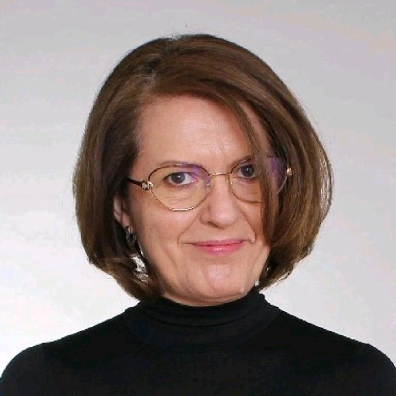 Portrait of Camelia Finu
